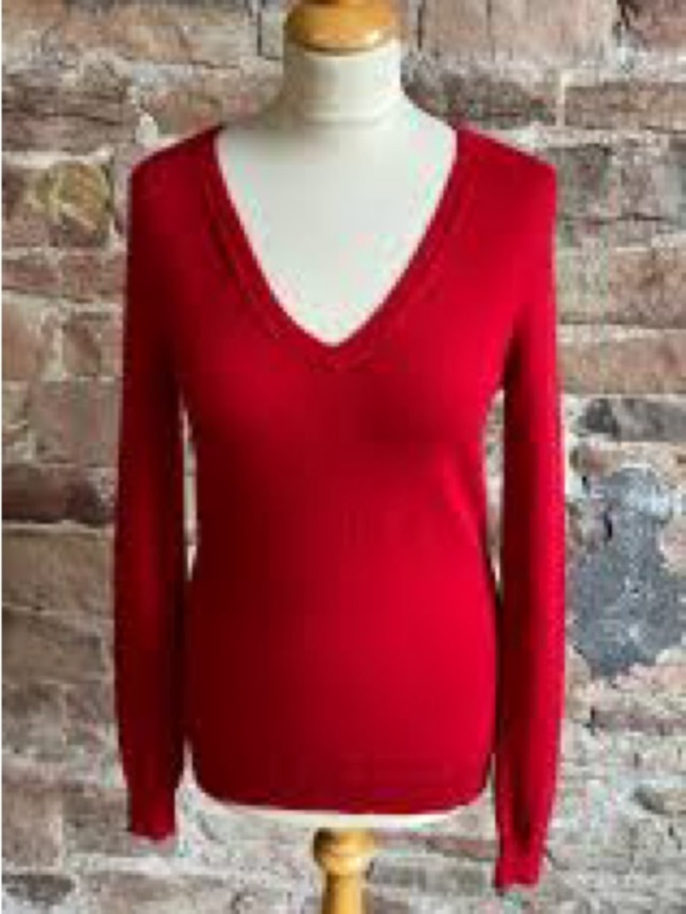 NWT New York & Company Cozy Red V-Neck Sweater Ladies SZ Medium